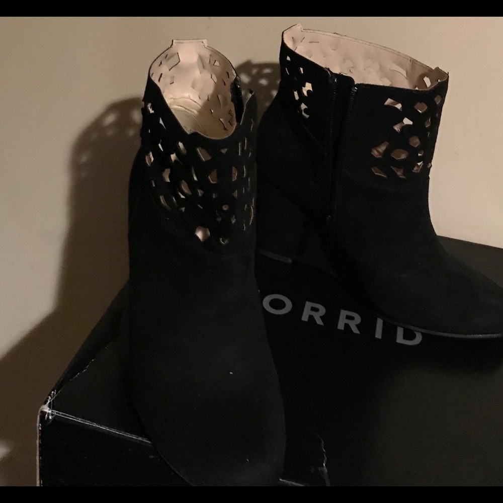 Torrid size 10 wedge shoes